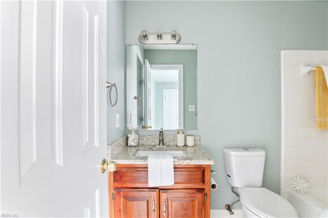 924 Lucas Creek Rd Apt 2, Newport News, VA 23608
