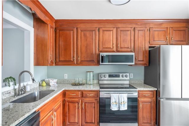 924 Lucas Creek Rd Apt 2, Newport News, VA 23608