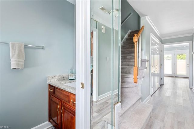 924 Lucas Creek Rd Apt 2, Newport News, VA 23608