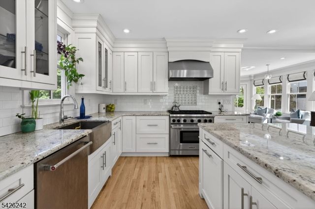 89 Myrtle Ave, Millburn Twp., NJ 07041