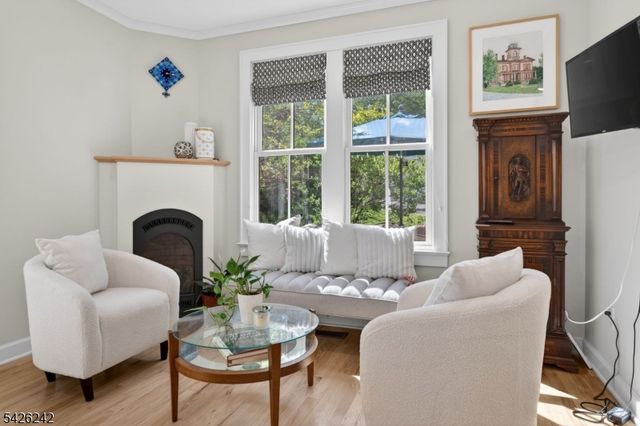 89 Myrtle Ave, Millburn Twp., NJ 07041