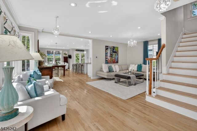89 Myrtle Ave, Millburn Twp., NJ 07041