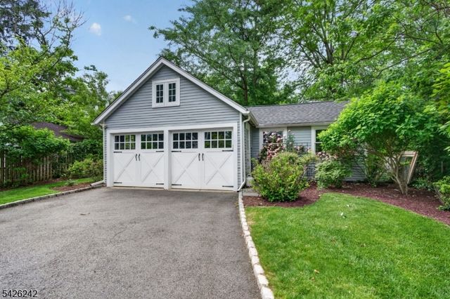 89 Myrtle Ave, Millburn Twp., NJ 07041
