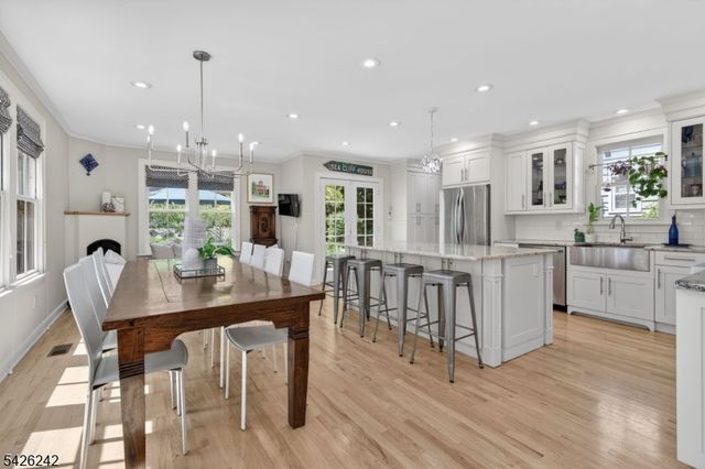 89 Myrtle Ave, Millburn Twp., NJ 07041