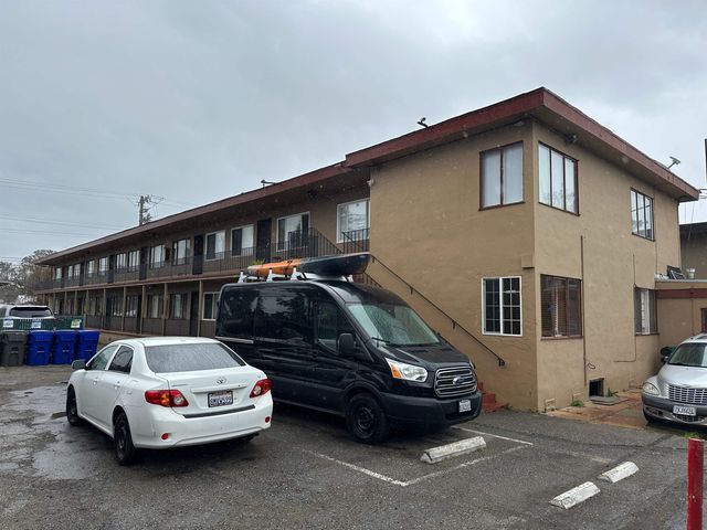 2550 35th ave, Oakland, CA 94601