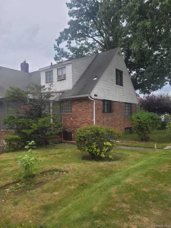8144 168th Street, Hillcrest (queens), NY 11432 — photo 3