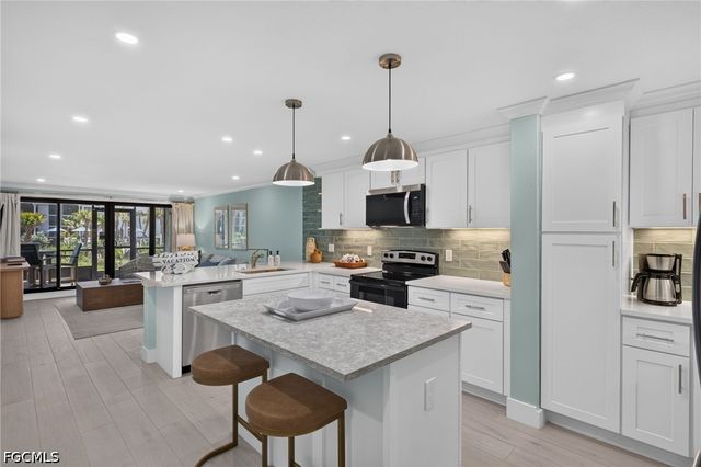 2445 W Gulf DR A2, Sanibel, FL 33957