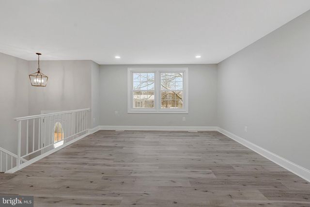 709 N BELFORT ST, Sterling, VA 20164