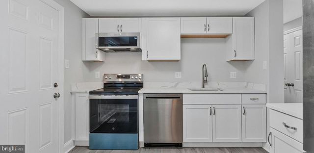 709 N BELFORT ST, Sterling, VA 20164