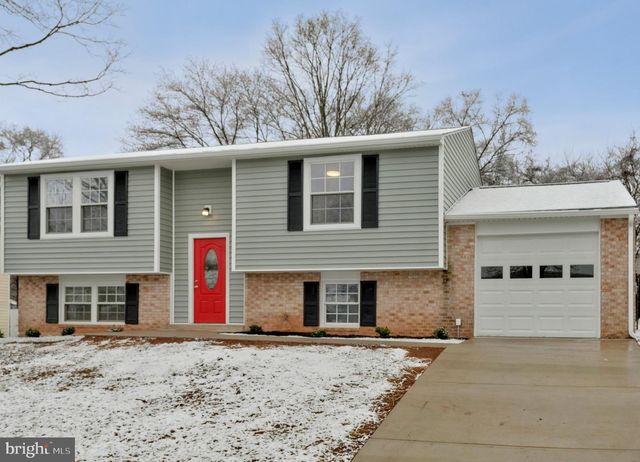 709 N BELFORT ST, Sterling, VA 20164