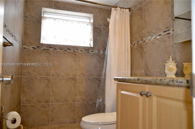 17050 NE 14th Ave 115, Miami, FL 33162