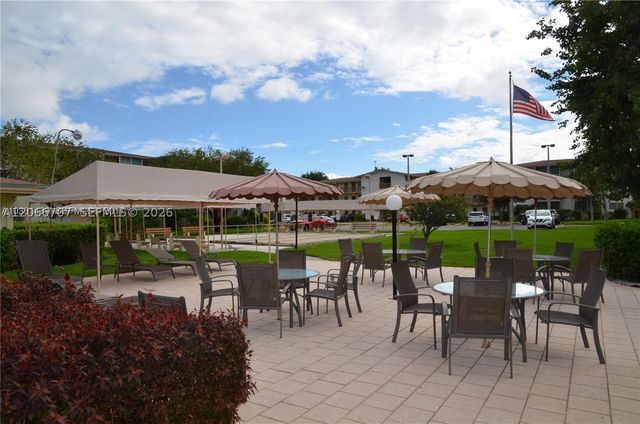 17050 NE 14th Ave 115, Miami, FL 33162