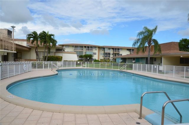 17050 NE 14th Ave 115, Miami, FL 33162