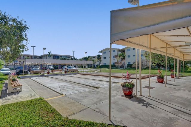 17050 NE 14th Ave 115, Miami, FL 33162