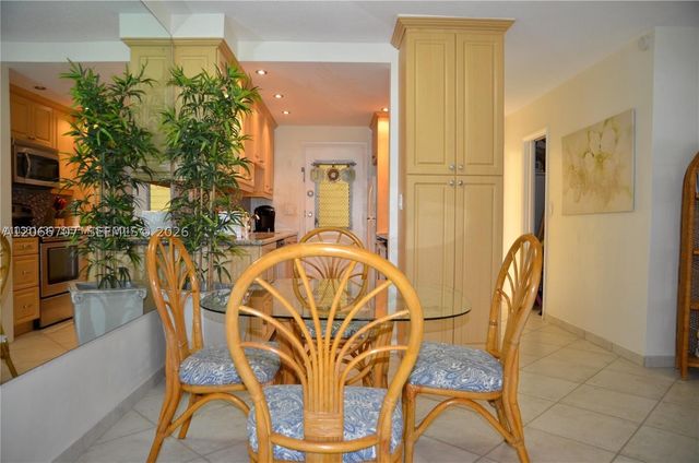 17050 NE 14th Ave 115, Miami, FL 33162