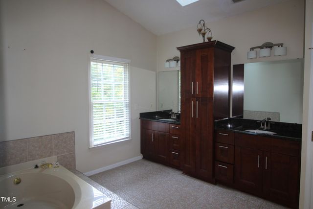 8136 Coleraine Court, Raleigh, NC 27615