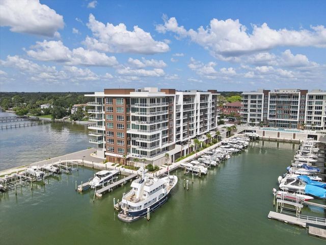 920 N OSCEOLA AVENUE 303, Clearwater, FL 33755