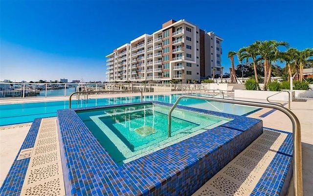 920 N OSCEOLA AVENUE 303, Clearwater, FL 33755
