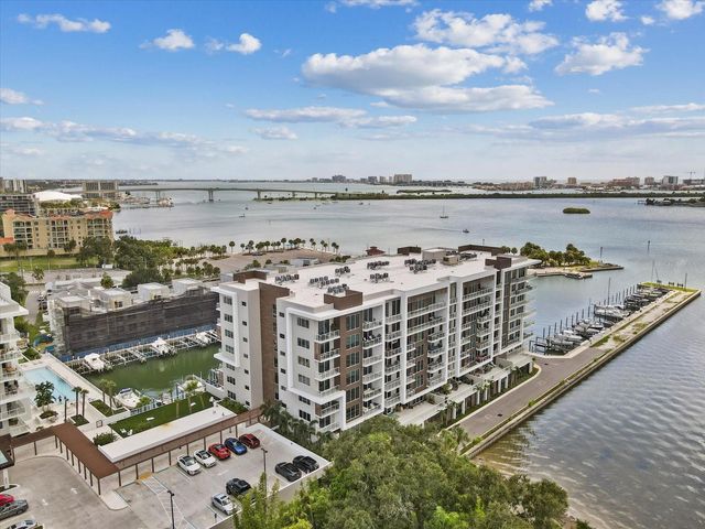 920 N OSCEOLA AVENUE 303, Clearwater, FL 33755