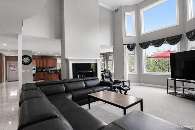 2747 Pebble Beach Drive, Oakland Charter Township, MI 48363