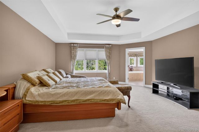 2747 Pebble Beach Drive, Oakland Charter Township, MI 48363