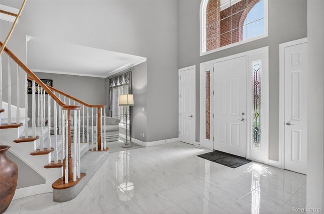 2747 Pebble Beach Drive, Oakland Charter Township, MI 48363