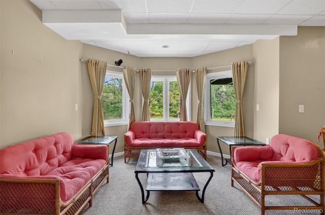2747 Pebble Beach Drive, Oakland Charter Township, MI 48363