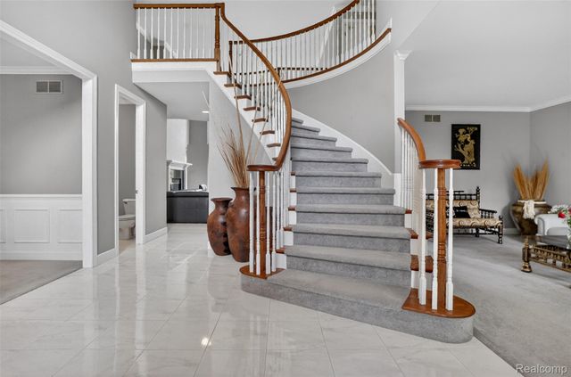 2747 Pebble Beach Drive, Oakland Charter Township, MI 48363