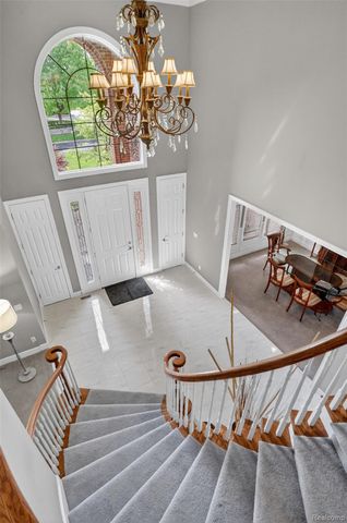 2747 Pebble Beach Drive, Oakland Charter Township, MI 48363