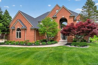 2747 Pebble Beach Drive, Oakland Charter Township, MI 48363