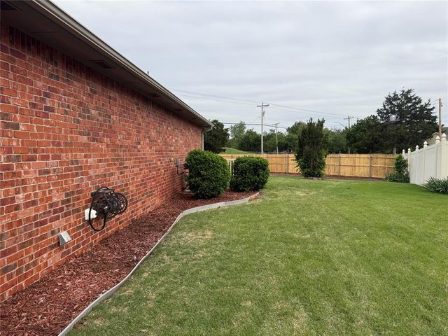 4 SW 92nd Place, Oklahoma City, OK 73139