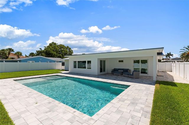 113 17TH STREET, Belleair Beach, FL 33786