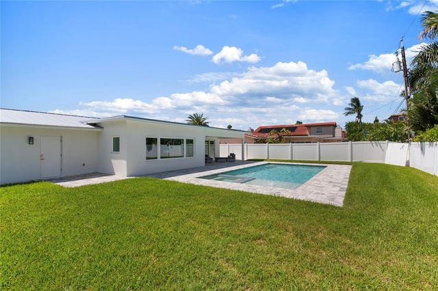 113 17TH STREET, Belleair Beach, FL 33786