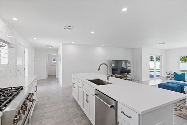 113 17TH STREET, Belleair Beach, FL 33786