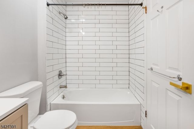 166 Sapphire ln, Franklin Twp., NJ 08823