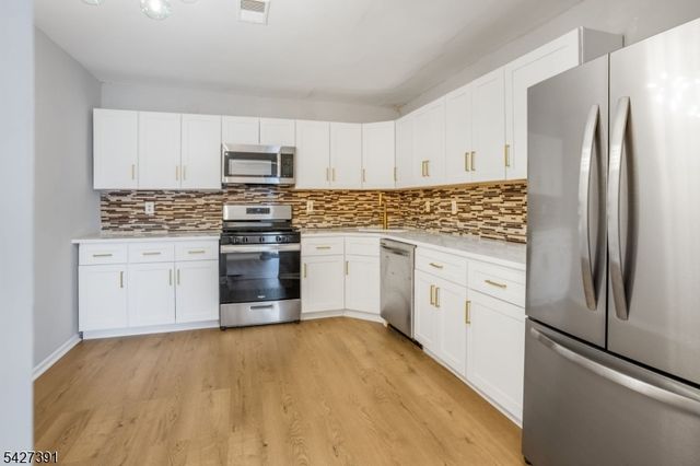 166 Sapphire ln, Franklin Twp., NJ 08823