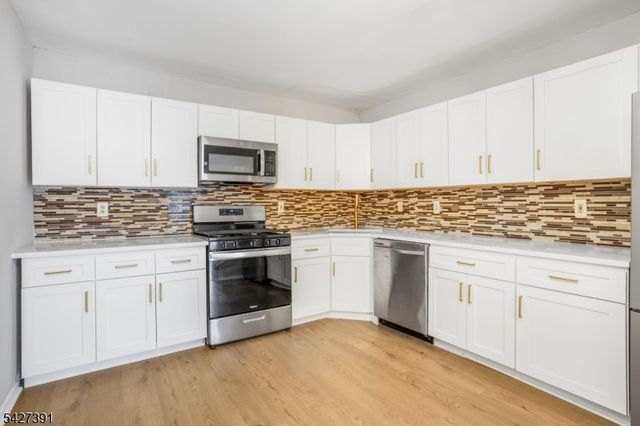166 Sapphire ln, Franklin Twp., NJ 08823