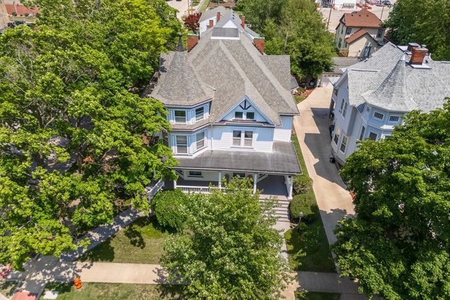 205 E Howard Street, Pontiac, IL 61764