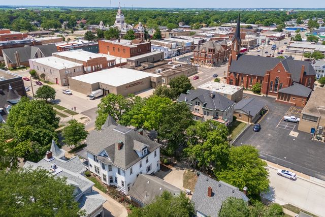 205 E Howard Street, Pontiac, IL 61764