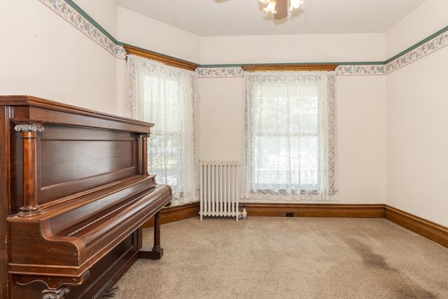 205 E Howard Street, Pontiac, IL 61764