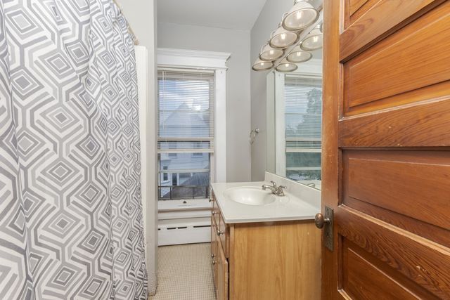 205 E Howard Street, Pontiac, IL 61764