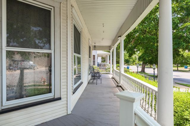 205 E Howard Street, Pontiac, IL 61764