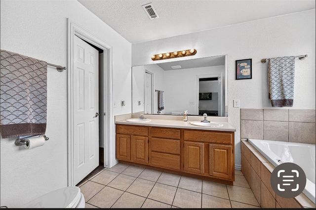 2928 Beaver Creek Street, Springdale, AR 72764