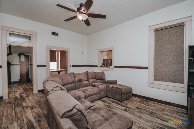 75 Fm 1685, Victoria, TX 77905