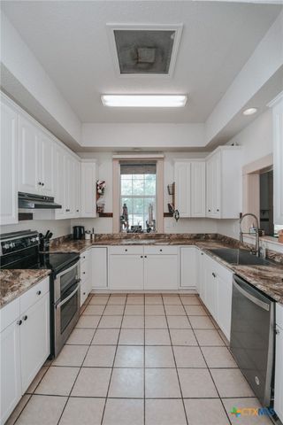 75 Fm 1685, Victoria, TX 77905
