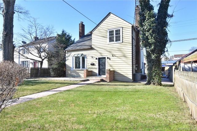 19 Longmeadow Road, Yonkers, NY 10704