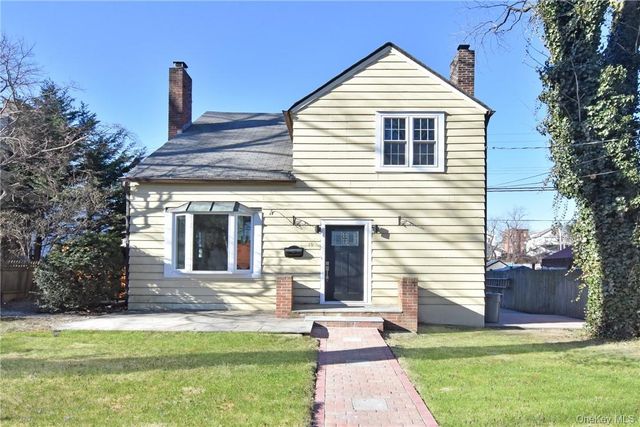 19 Longmeadow Road, Yonkers, NY 10704