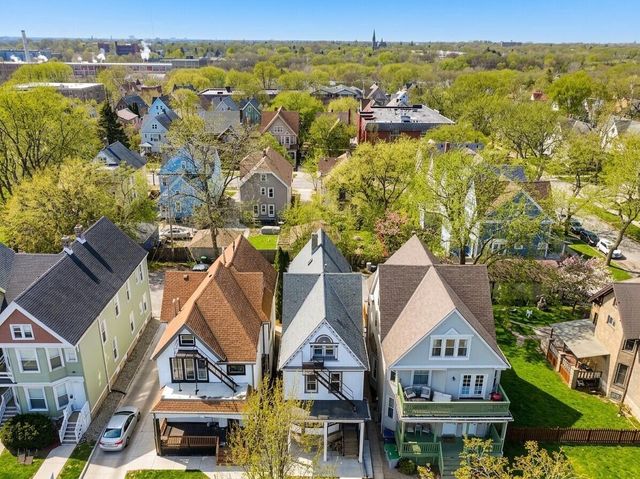2531 Murray AVENUE, Milwaukee, WI 53211