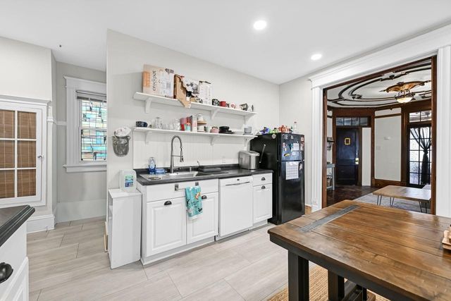 2531 Murray AVENUE, Milwaukee, WI 53211