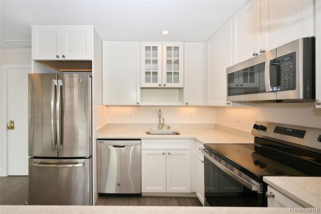 211 E Merrill Street 505, Birmingham, MI 48009